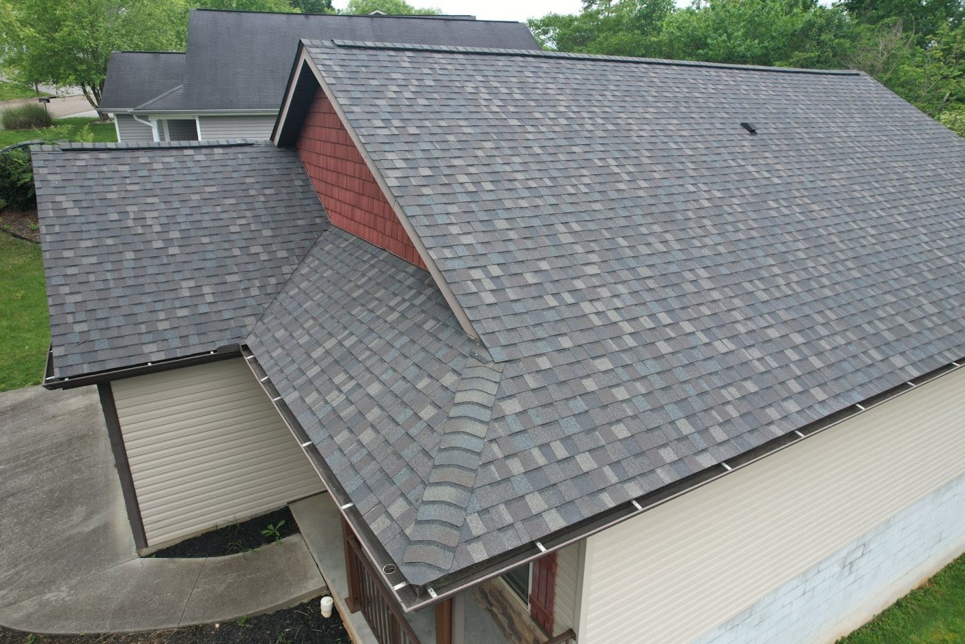 Commercial storefront exterior re-roofed